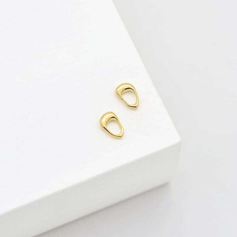 Cove Stud Earrings